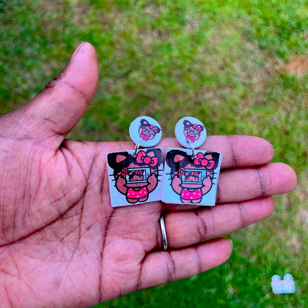 Hello Kitty Selfie Inspo Earrings